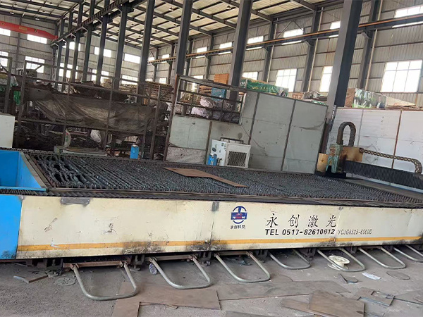 �����и��